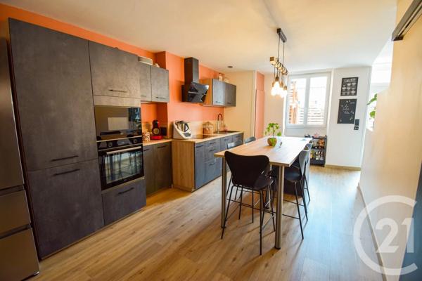 Appartement F5 à vendre  5 pièces - 92,72 m 2   TARARE  - 69