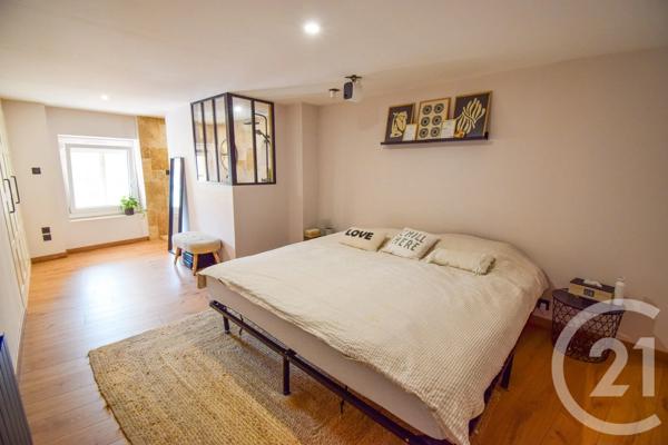 Appartement F5 à vendre  5 pièces - 92,72 m 2   TARARE  - 69