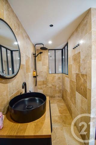 Appartement F5 à vendre  5 pièces - 92,72 m 2   TARARE  - 69