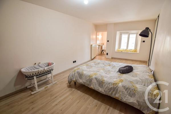 Appartement F5 à vendre  5 pièces - 92,72 m 2   TARARE  - 69