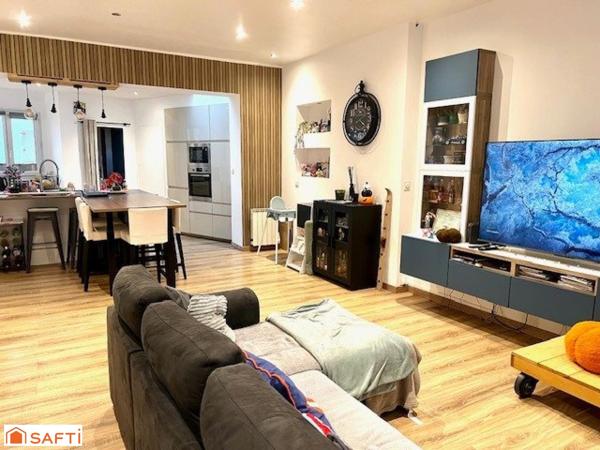 Charmante maison rénovée avec jardin et grand garage !!