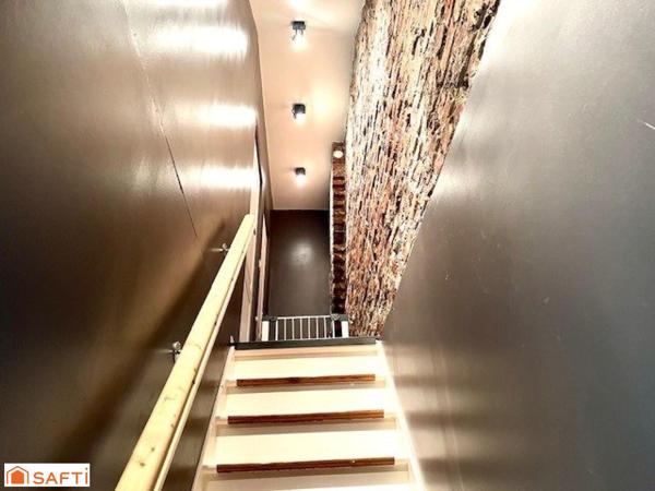 Charmante maison rénovée avec jardin et grand garage !!