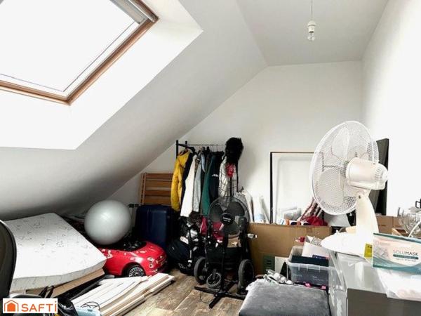 Charmante maison rénovée avec jardin et grand garage !!