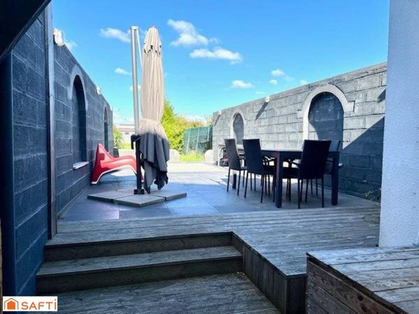 Charmante maison rénovée avec jardin et grand garage !!