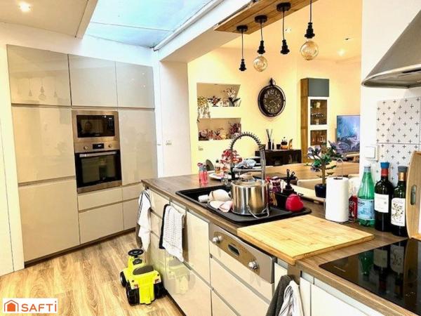 Charmante maison rénovée avec jardin et grand garage !!