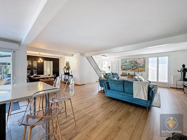 Vente Villa 6 pièces 208 m2 à Santeny