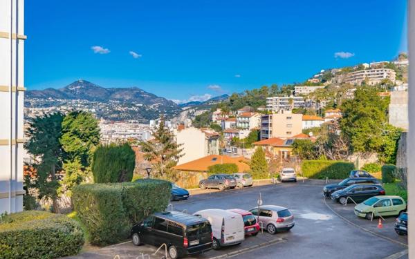 Appartement à vendre    3 pièces • 62 m2 Nice