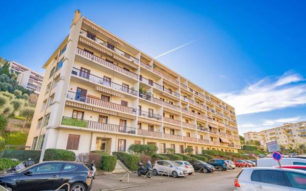 Appartement à vendre    3 pièces • 62 m2 Nice