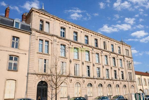 Vente / Appartement T6+