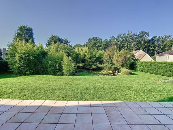 Demeure 292 m² 8 pièces, terrain 3000 m²