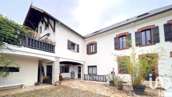 Longère 9 pièces de 382 m² à Tarbes (65000)