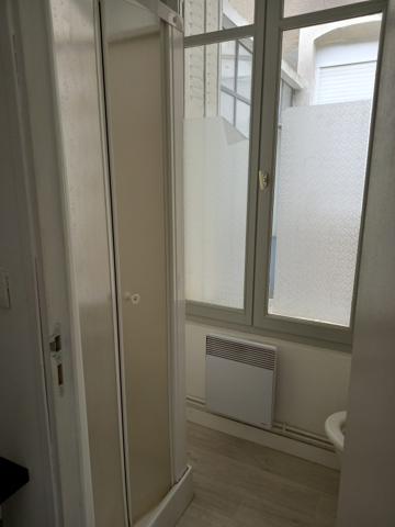Appartement T1 Meublé Laval Centre-Ville Cathédrale