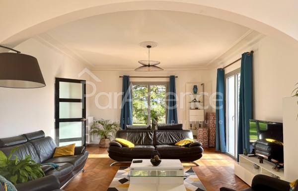 Villa 9 pièces Parc arboré avec piscine