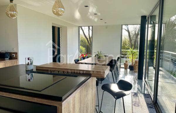 Villa 9 pièces Parc arboré avec piscine