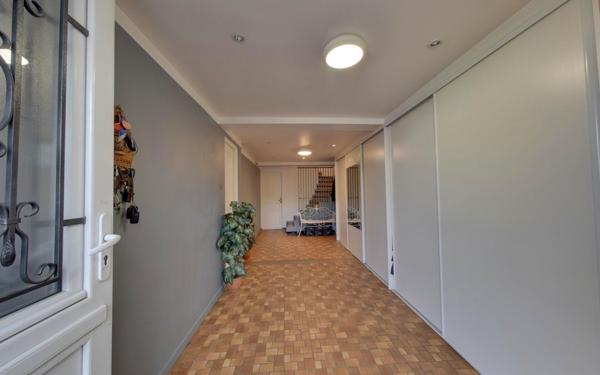 Maison à vendre    6 pièces • 145 m2 Le Blanc-Mesnil