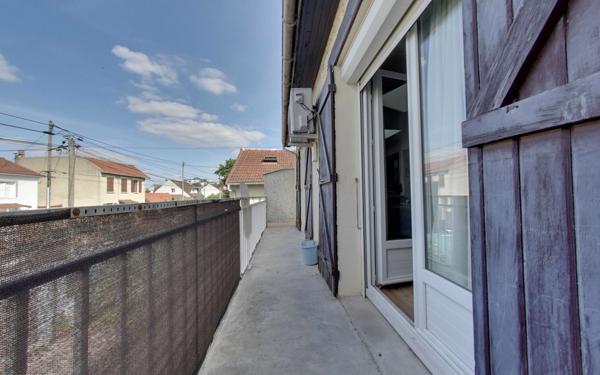 Maison à vendre    6 pièces • 145 m2 Le Blanc-Mesnil