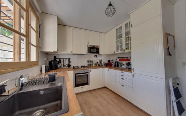 Maison à vendre    6 pièces • 145 m2 Le Blanc-Mesnil