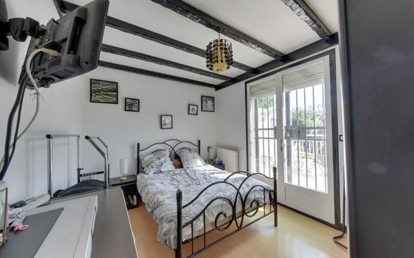 Maison à vendre    6 pièces • 145 m2 Le Blanc-Mesnil