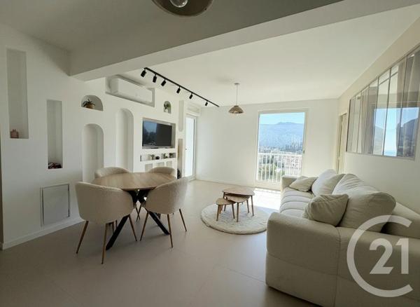 Appartement à vendre  4 pièces - 67,20 m 2   CASSIS  - 13