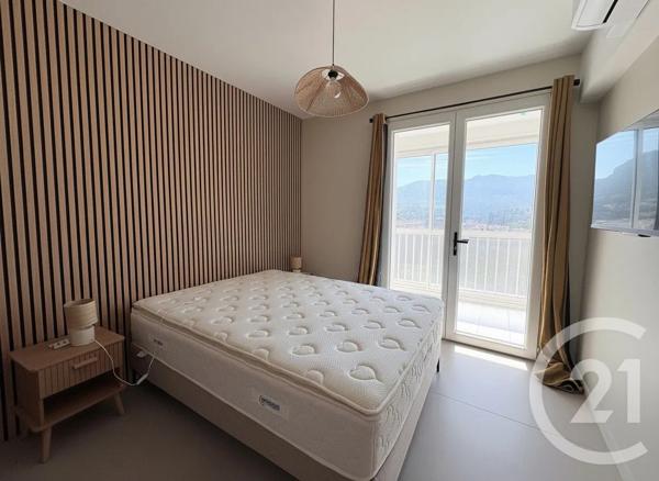 Appartement à vendre  4 pièces - 67,20 m 2   CASSIS  - 13