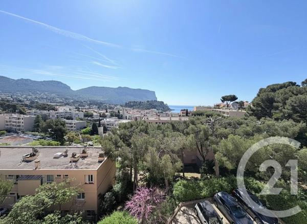 Appartement à vendre  4 pièces - 67,20 m 2   CASSIS  - 13