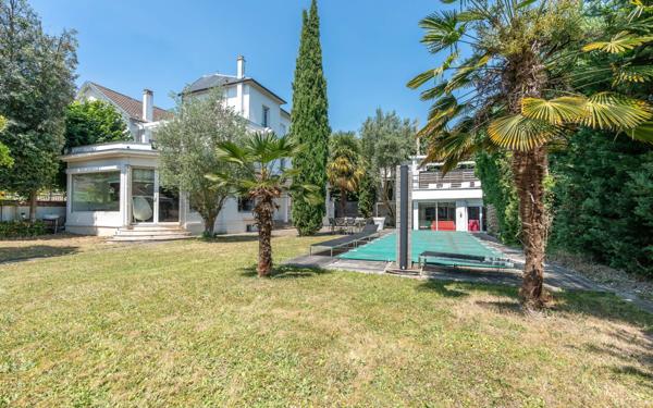 Maison à vendre    6 pièces • 238 m2 La Varenne - Saint-Maur-des-Fossés