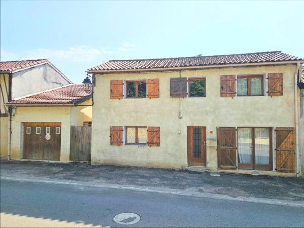 MAISON COEUR DU VILLAGE DANS CARTIER CALME