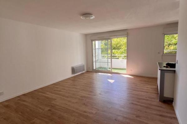 Location - Appartement 3 pièces 69 m 2 SENE (56860)