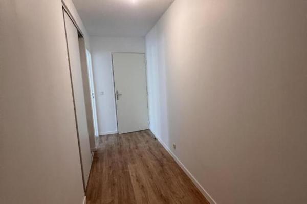 Location - Appartement 3 pièces 69 m 2 SENE (56860)