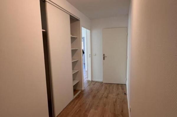 Location - Appartement 3 pièces 69 m 2 SENE (56860)