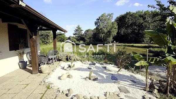 Maison avec étang privé et piscine sur 7 460 m²