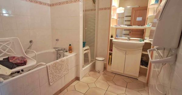 Maison divisée en 4 appartements au cœur d'Arreau