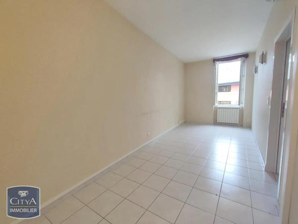 Local professionnel à louer 145m²