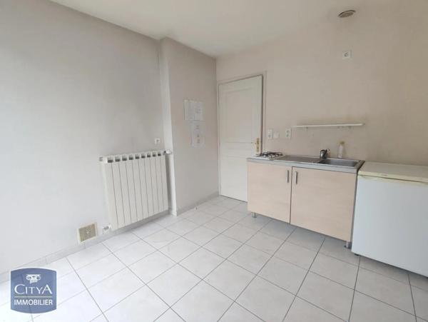 Local professionnel à louer 145m²