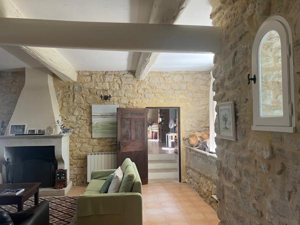 Carpentras (84200) Entre Caromb et les Dentelles de Montmirail – Authentique mas en pierre avec jardin, piscine, vue Ventoux