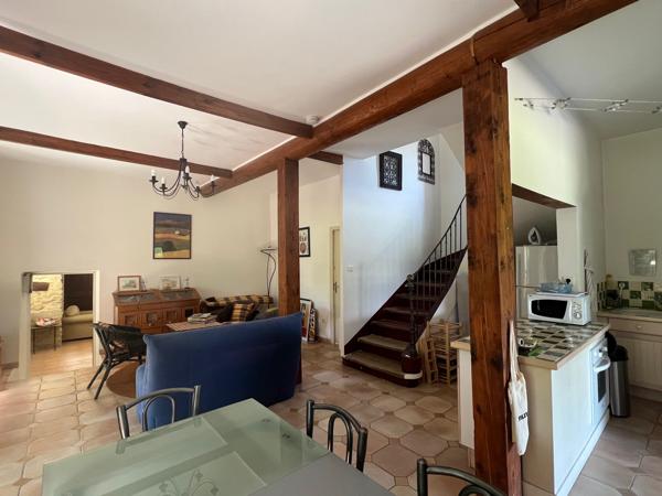 Carpentras (84200) Entre Caromb et les Dentelles de Montmirail – Authentique mas en pierre avec jardin, piscine, vue Ventoux