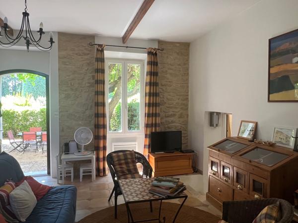 Carpentras (84200) Entre Caromb et les Dentelles de Montmirail – Authentique mas en pierre avec jardin, piscine, vue Ventoux