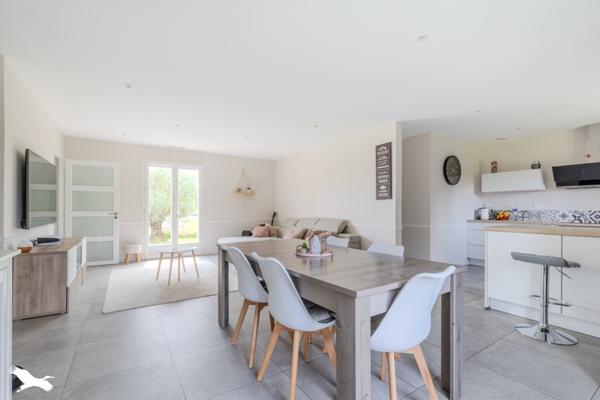 Maison à vendre 359 040 € Carbon-Blanc 5 p 100 m² DPE C