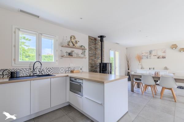 Maison à vendre 359 040 € Carbon-Blanc 5 p 100 m² DPE C