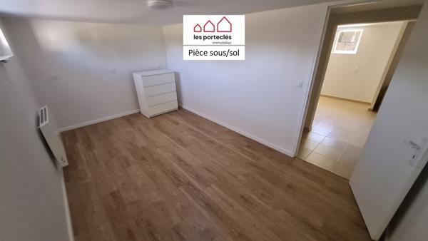 Maison: cuis sal/sej 3ch + ss/sol: cuis été, 1 ch, cave garage /1935m²