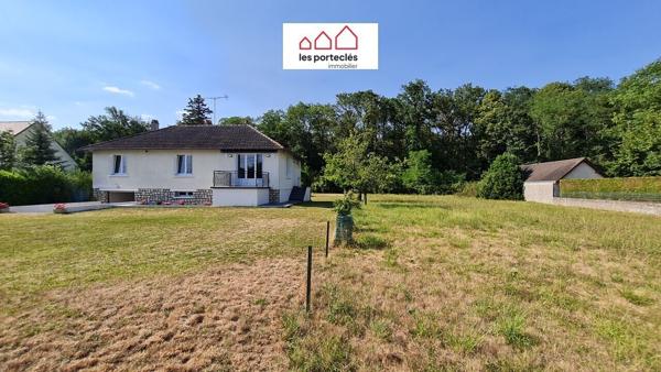 Maison: cuis sal/sej 3ch + ss/sol: cuis été, 1 ch, cave garage /1935m²