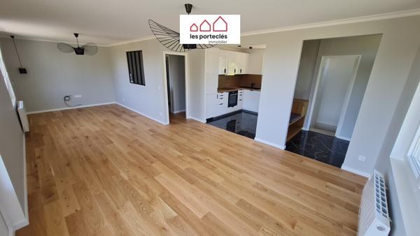 Maison: cuis sal/sej 3ch + ss/sol: cuis été, 1 ch, cave garage /1935m²