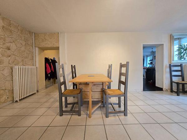Maison - Appartement  familial 4 pièces à la Croix Fleurie