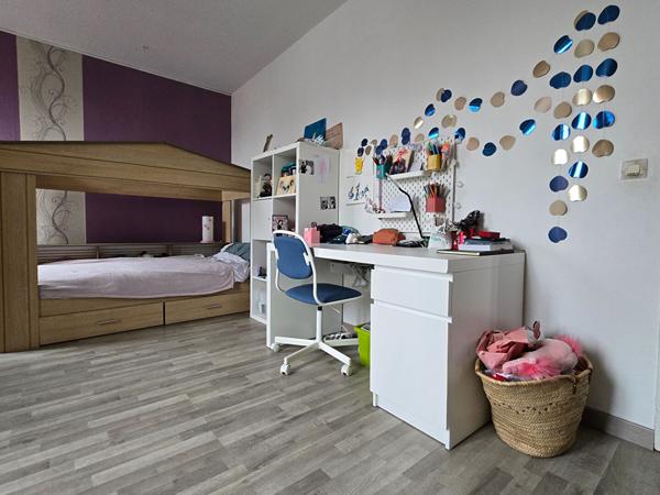 Maison - Appartement  familial 4 pièces à la Croix Fleurie