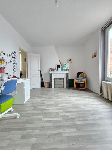 Maison - Appartement  familial 4 pièces à la Croix Fleurie