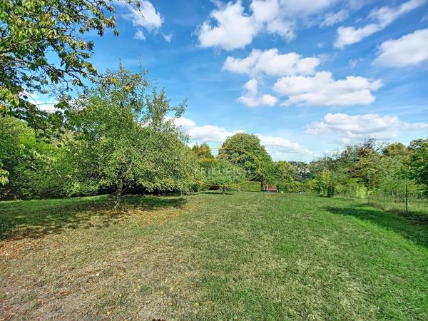 TERRAIN DE LOISIRS DANS UN ECRIN DE VERDURE Bar-le-duc