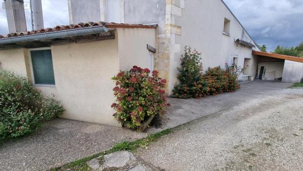 Maison de ville à vendre à Jonzac en Charente-Maritime (17500), ref : 1866