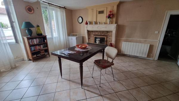 Maison de ville à vendre à Jonzac en Charente-Maritime (17500), ref : 1866