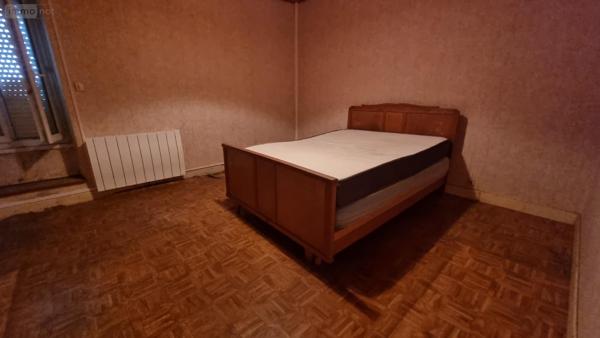 Maison de ville à vendre à Jonzac en Charente-Maritime (17500), ref : 1866