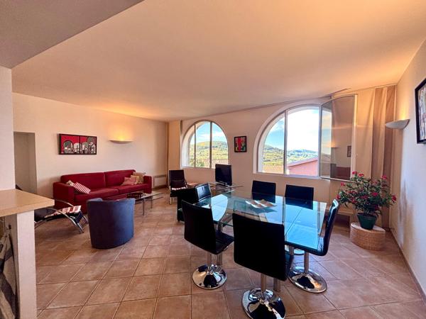 À vendre – Grand T3/4 lumineux de 103 m²  vue mer et collines au cœur de La Cadière-d’Azur